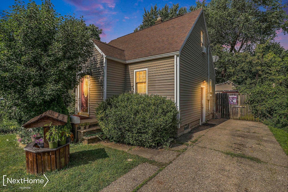 4133 Custer Ave, Flint, MI 48507 - photo 1