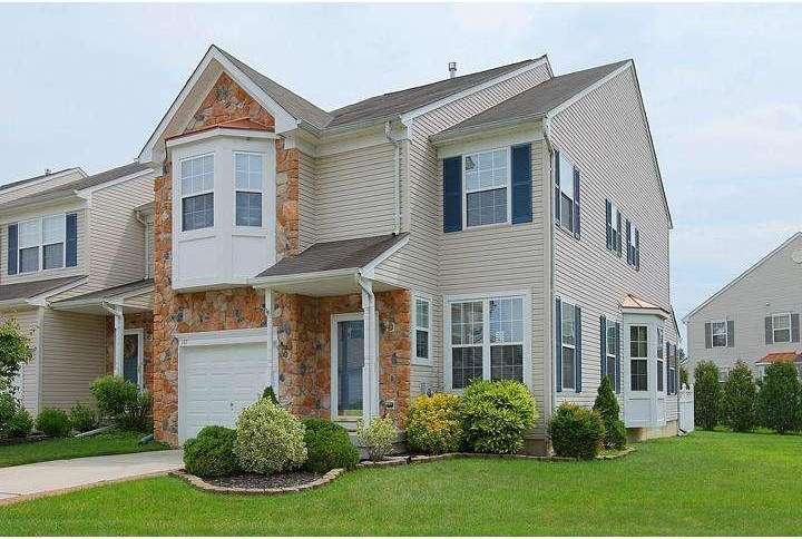 147 Rittenhouse Dr, Woodbury, NJ 08096 - photo 1