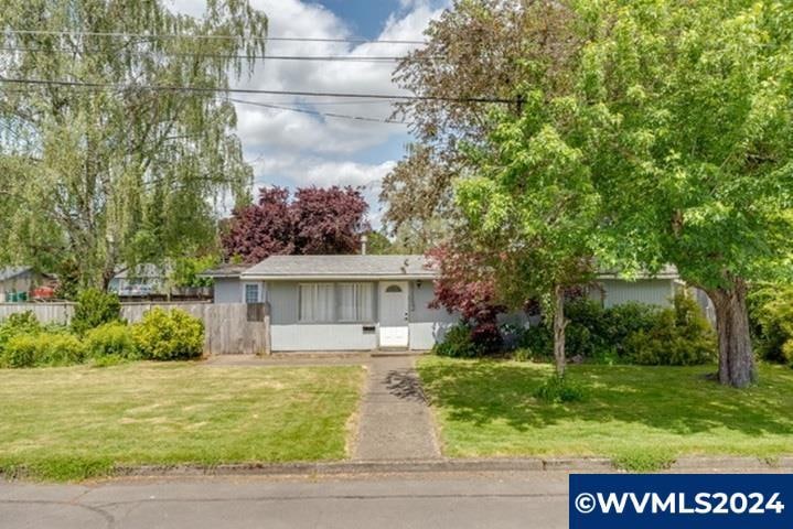 201 E 8th St, Newberg, OR 97132 - photo 1
