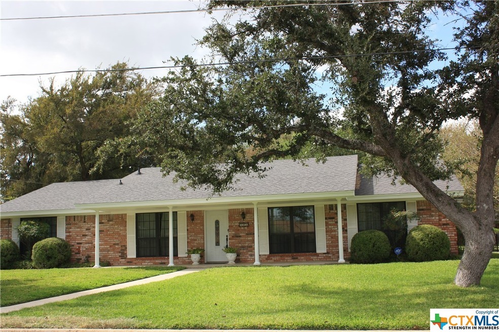 702 Cedar Dr, Copperas Cove, TX 76522 - photo 1