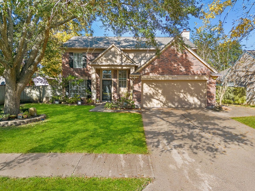 5111 Spring Branch Dr, Pearland, TX 77584 - photo 1