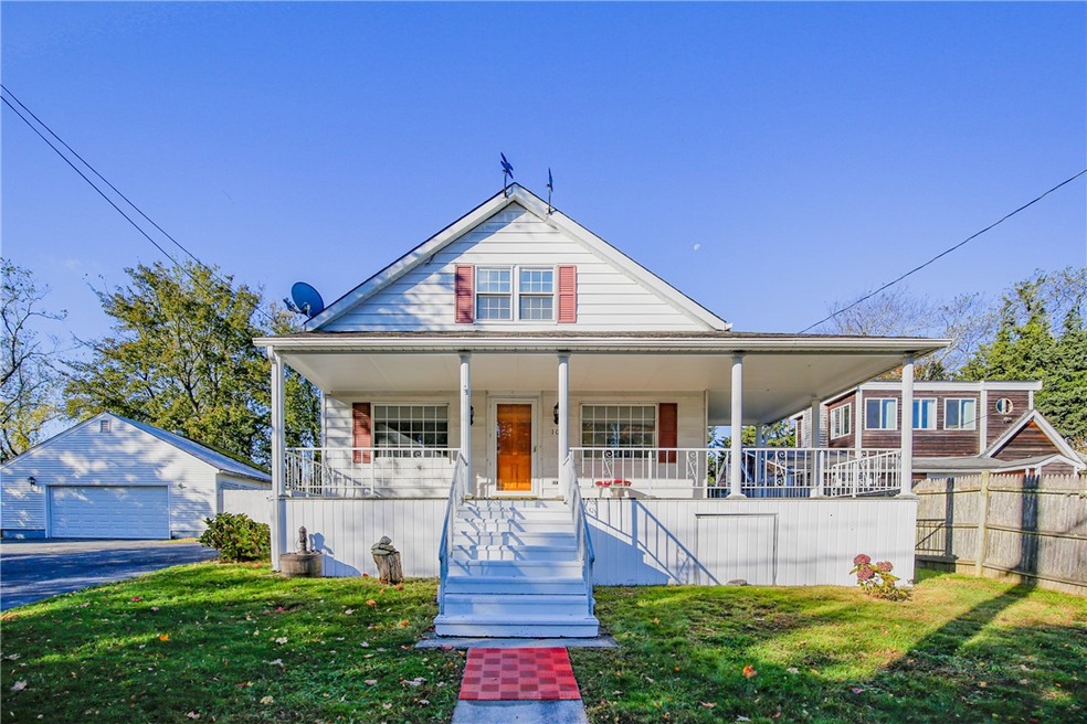 106 King Phillip St, Portsmouth, RI 02871 - photo 1