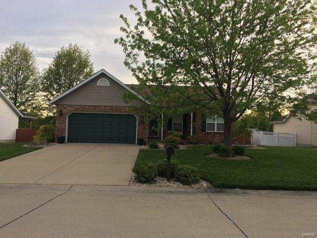 908 Woodland Dr, Maryville, IL 62062 - photo 1