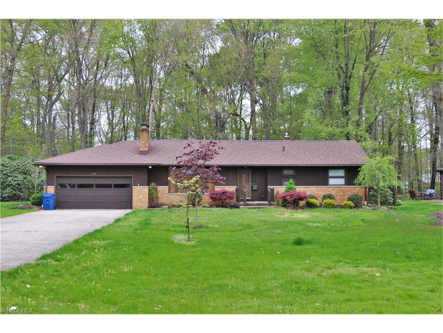 196 Taylor Rd, Barberton, OH 44203 - photo 1