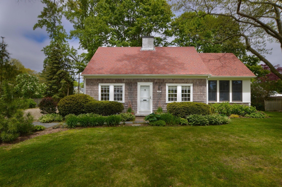 46 Pin Oak Way, Falmouth, MA 02540 - photo 1