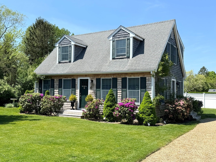 10 Lauras Way, Oak Bluffs, MA 02557 - photo 1