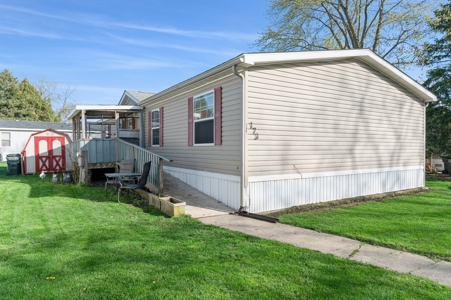 173 Zurich Dr, Lynwood, IL 60411 - photo 1