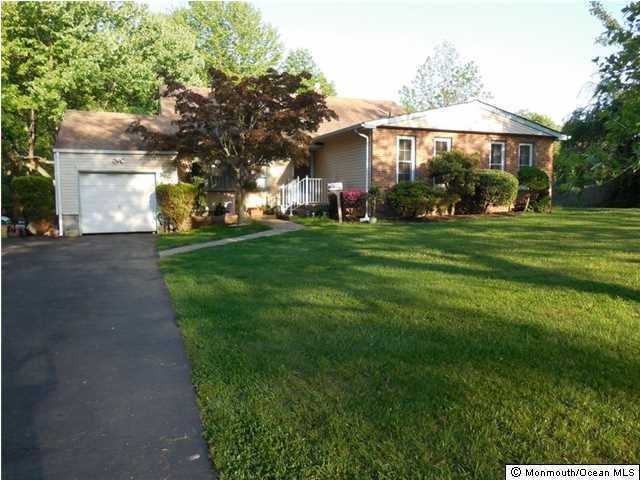 104 David Ct, Middletown, NJ 07748 - photo 1