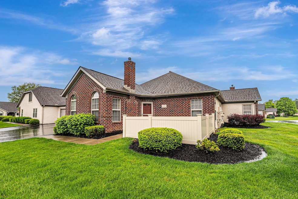 8595-stonewoods-lane-front-patio