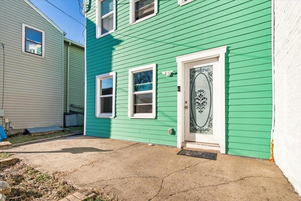 29-252 Pershing Ave-029