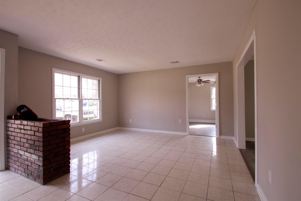 204 Valencia Cir, Centerville, GA 31028 - photo 1