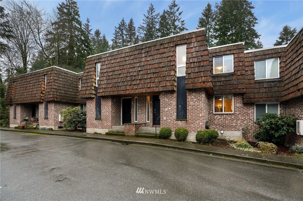 9025 236th St SW unit 4, Edmonds, WA 98026 - photo 1