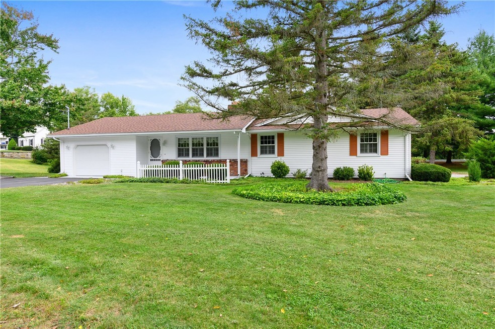 5 Old Pound Hill Rd, North Smithfield, RI 02896 - photo 1