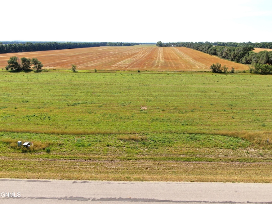 17009 Acadia Dr, Bismarck, ND 58503 - photo 1