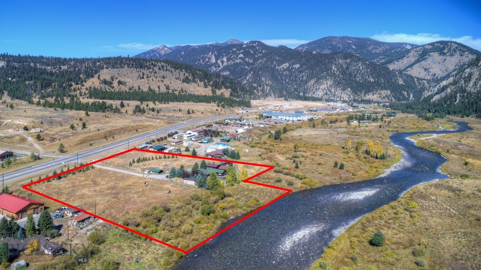 46910 Gallatin Rd, Gallatin Gateway, MT 59730 - photo 1