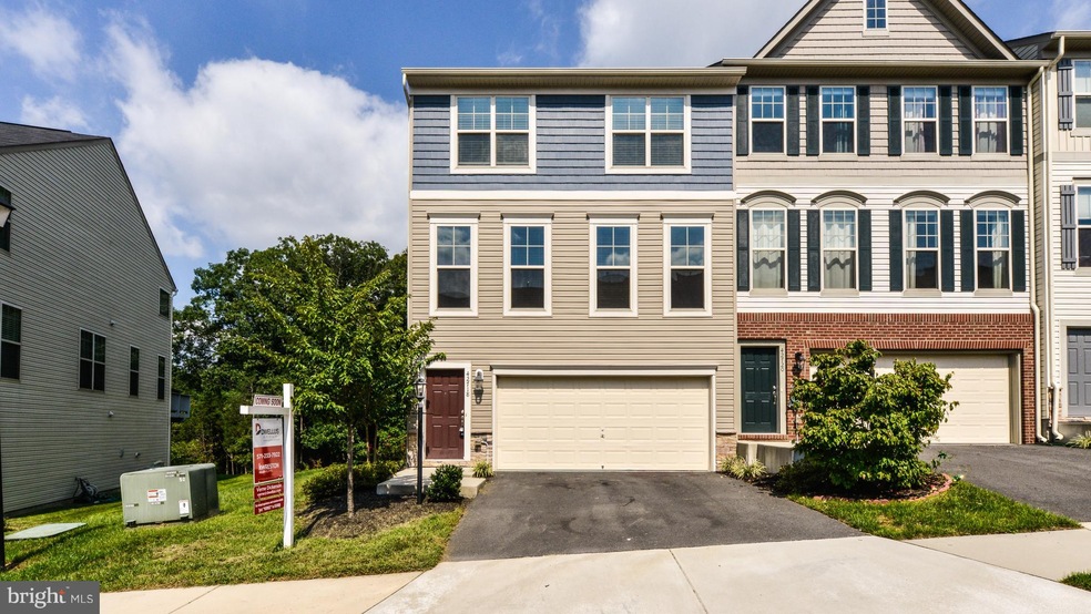 42718 Ogilvie Square, Ashburn, VA 20148 - photo 1