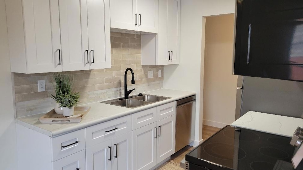 801 Smetana Rd unit 7, Hopkins, MN 55343 - photo 1