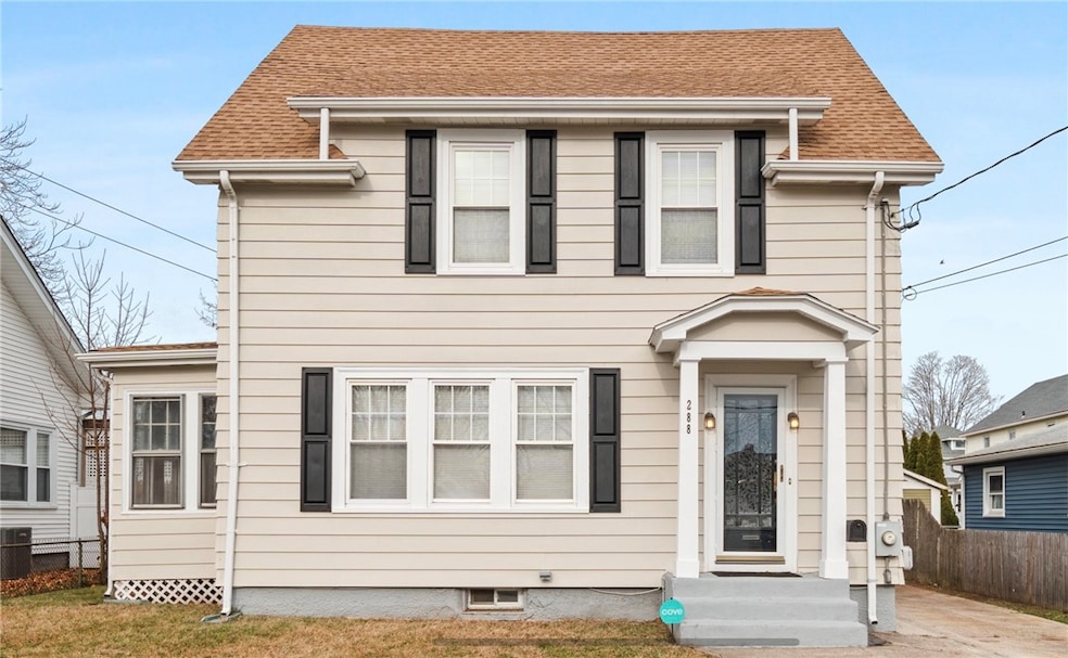 288 Hughes Ave, Pawtucket, RI 02861 - photo 1