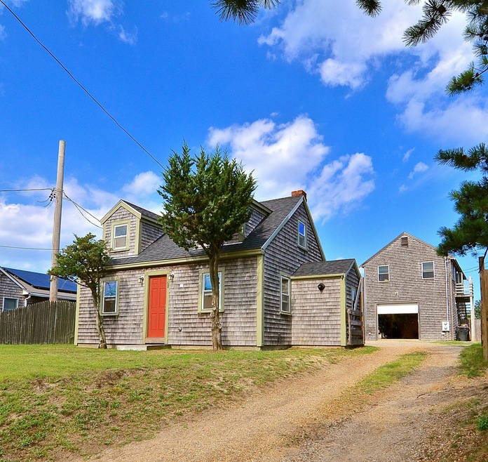 68 Lagoon Pond Rd, Vineyard Haven, MA 02568 - photo 1