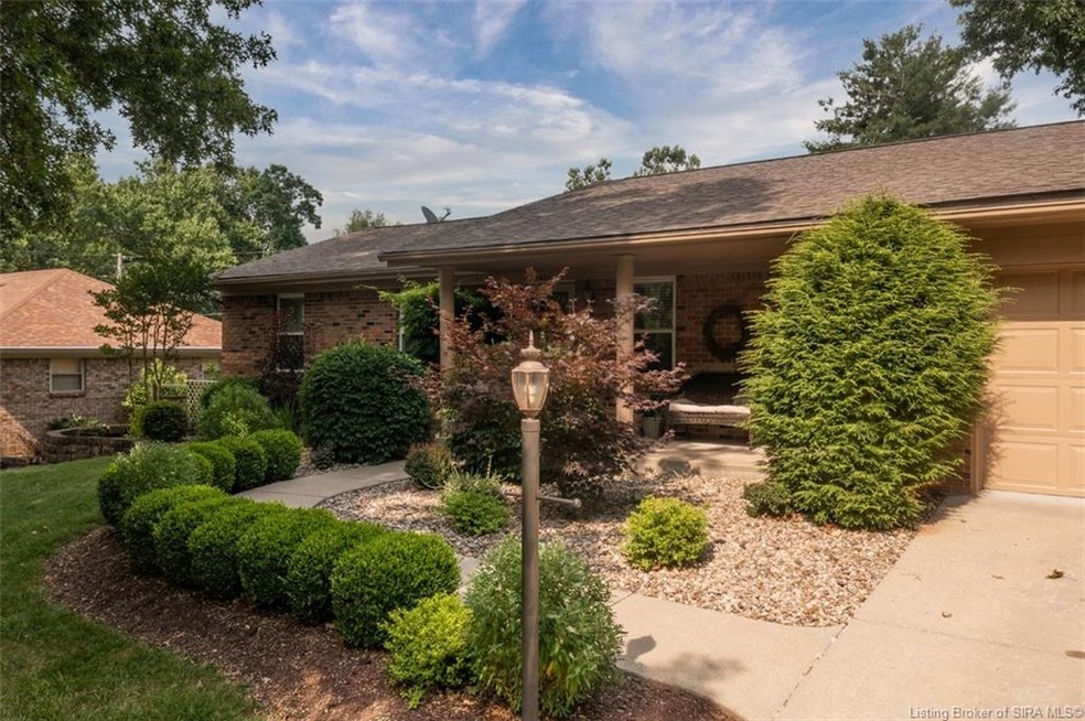 4342 Country View Dr, Floyds Knobs, IN 47119 - photo 1