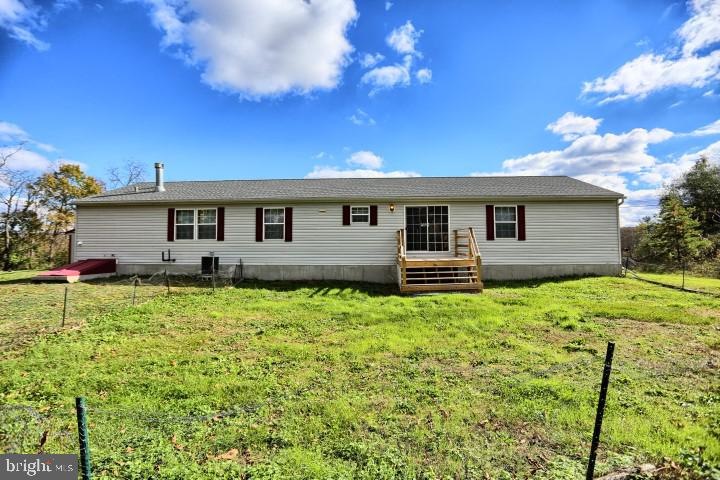 1942 Jericho Rd, New Bloomfield, PA 17068 - photo 1