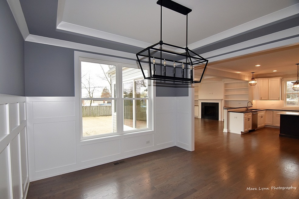 272 N Oaklawn Ave, Elmhurst, IL 60126 - photo 1