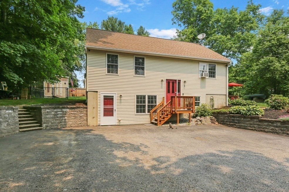 4 Overlook Ave, Charlton, MA 01507 - photo 1