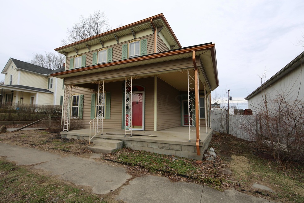 521 E Chestnut St, Lancaster, OH 43130 - photo 1