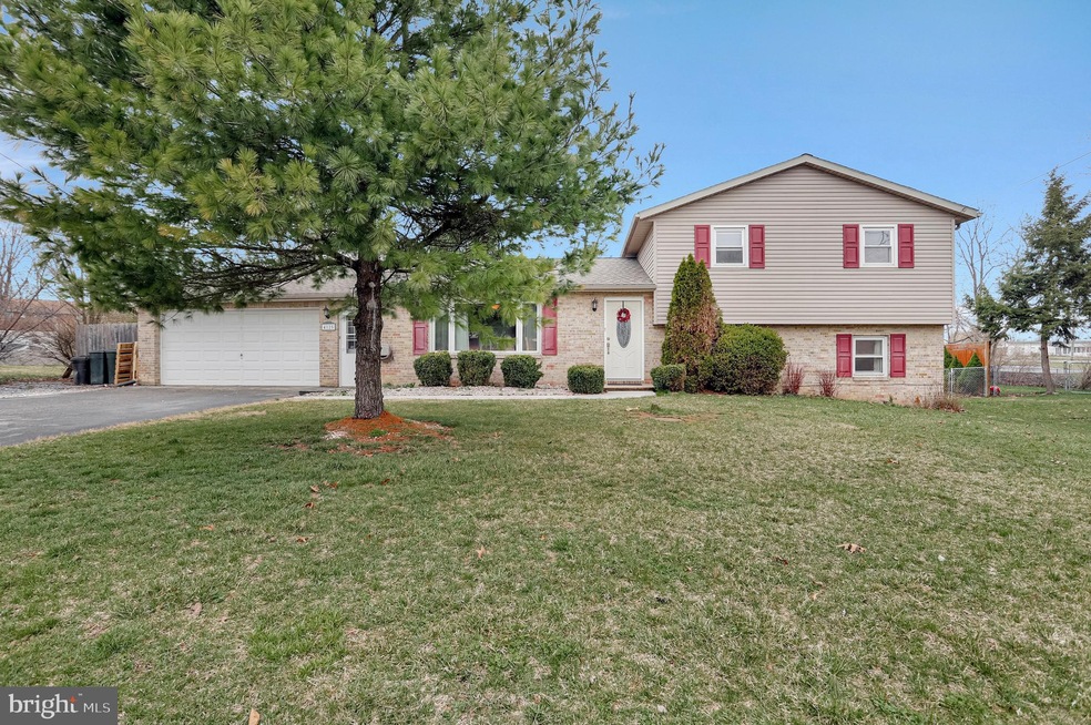 4125 Ricklyn Dr, Chambersburg, PA 17202 - photo 1