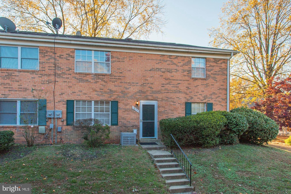 9635 Hagel Cir unit D, Lorton, VA 22079 - photo 1