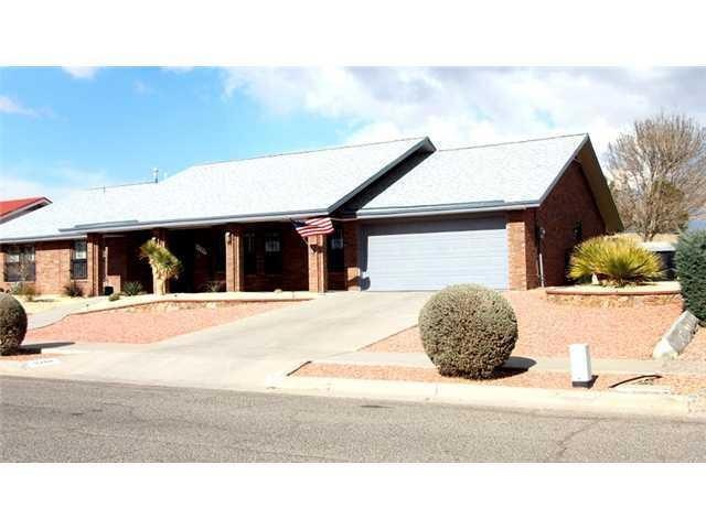 11209 Leo Collins Dr, El Paso, TX 79936 - photo 1