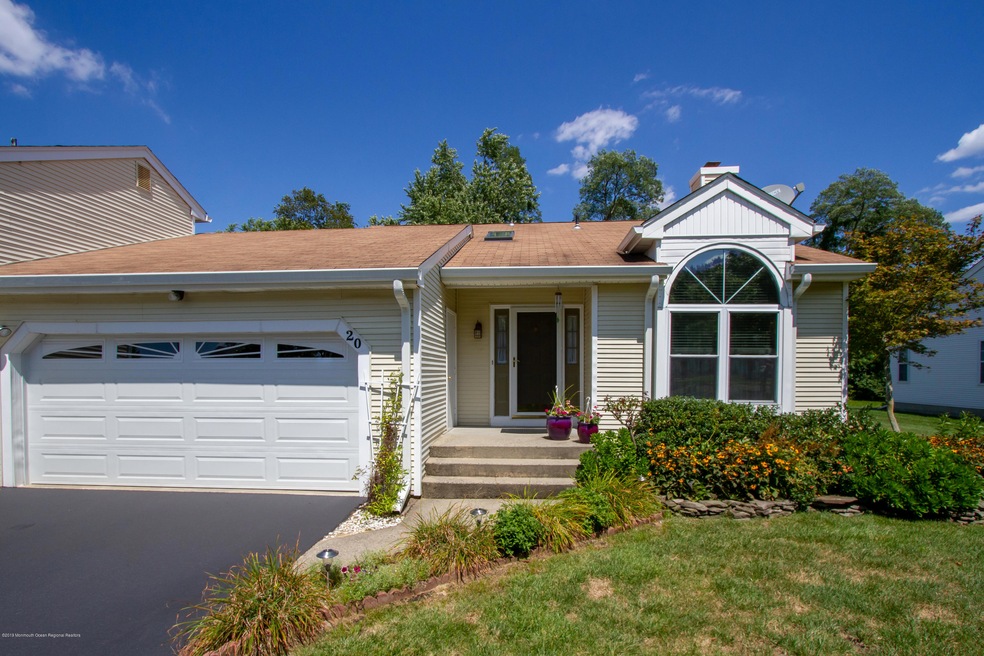 20 Hunters Pointe, North Middletown, NJ 07748 - photo 1