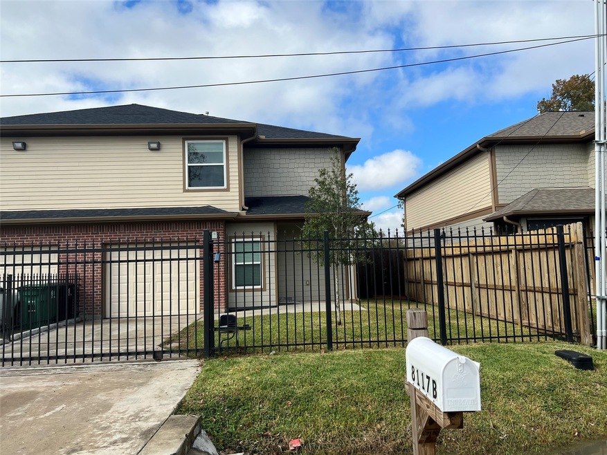 8117 Sealey St unit B, Houston, TX 77088 - photo 1