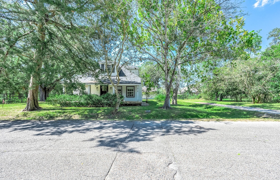 1416 Moller Rd, Alvin, TX 77511 - photo 1