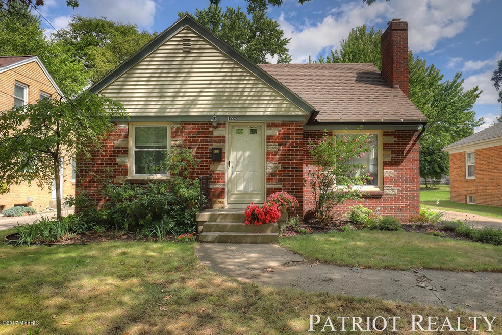 1532Gladstone_01