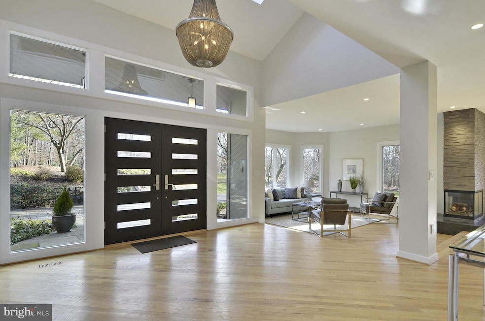 7312 Brookstone Ct, Potomac, MD 20854 - photo 1