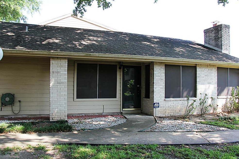 Welcome to 12417 S Dairy Ashford Townhome!!