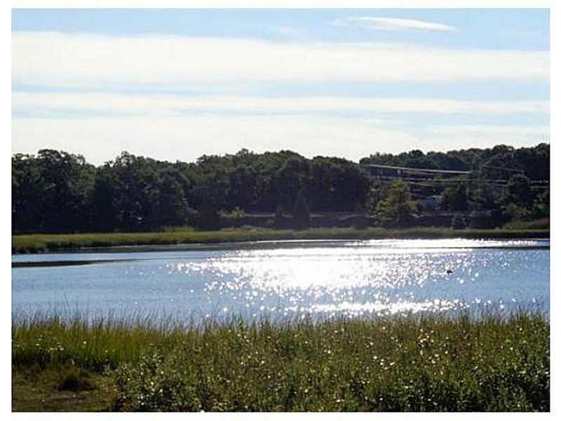 69 Barlow Ave, West Wareham, MA 02576 - photo 1