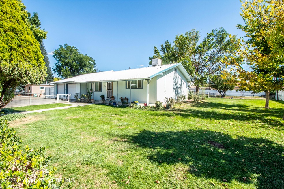 2116 N Huntzinger Ave