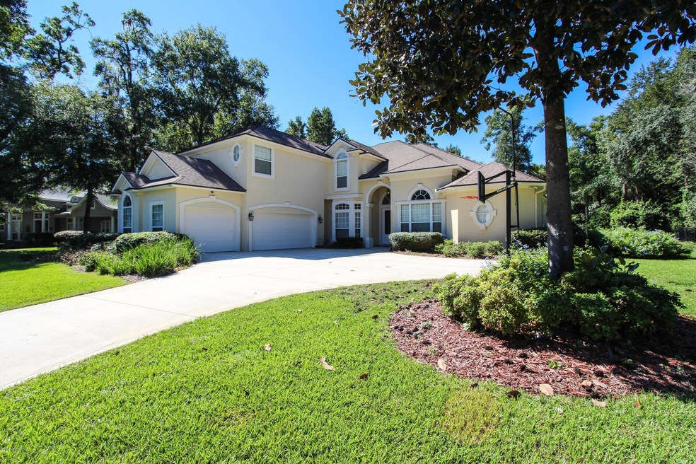 2768 Shade Tree DR