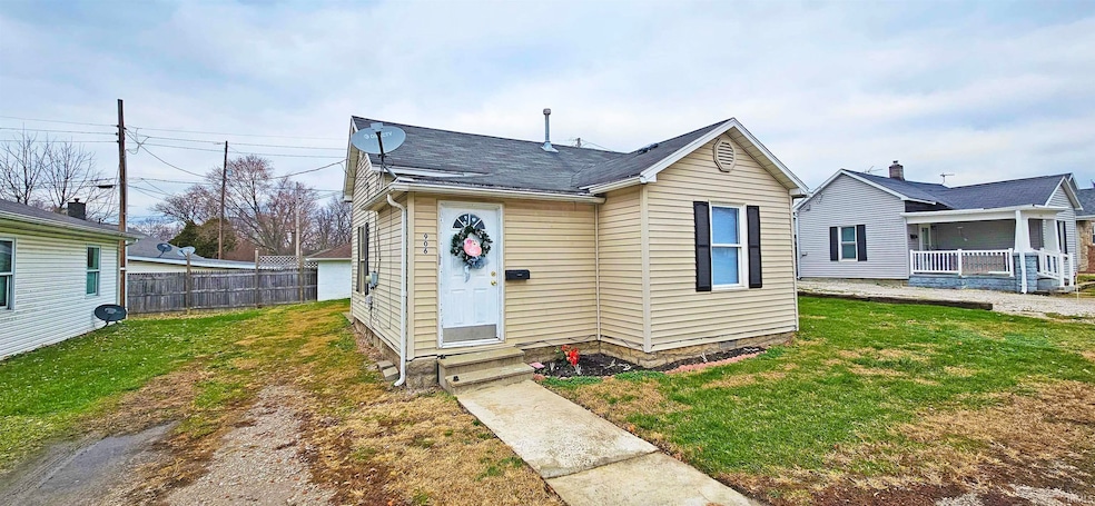 906 E Broadway St, Princeton, IN 47670 - photo 1