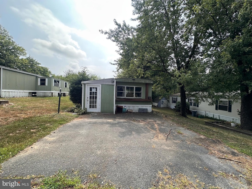 52 Buckeye Ln, Carlisle, PA 17015 - photo 1