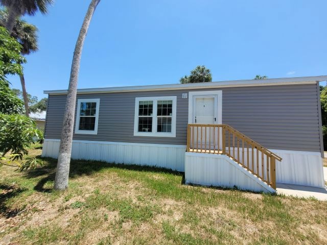 12130 S US Highway 41 unit 202, Gibsonton, FL 33534 - photo 1