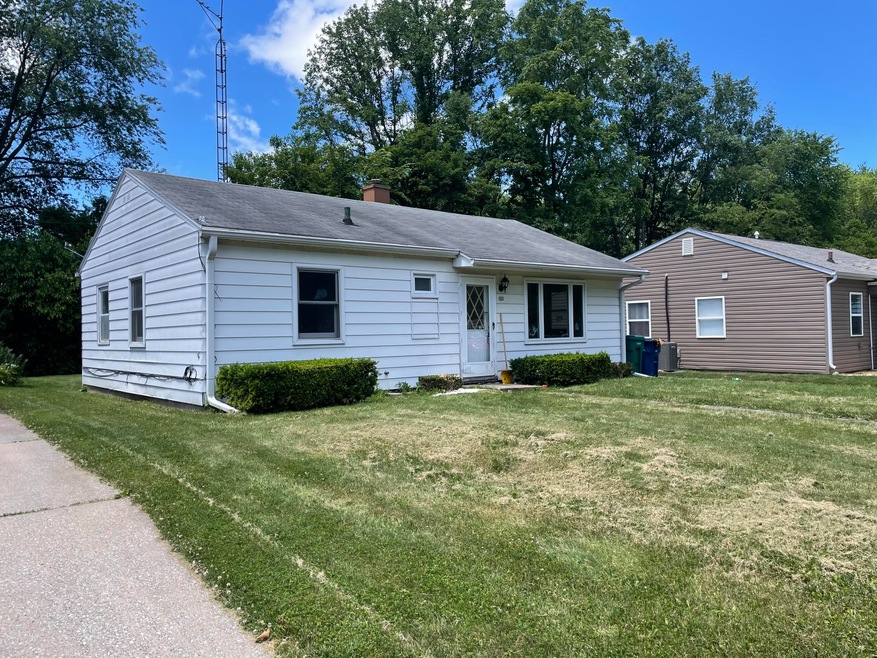 906 Greenway St, La Porte, IN 46350 - photo 1