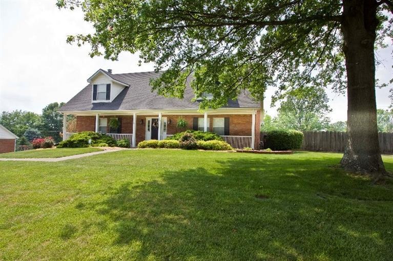 729 Winterhaven Ln, Frankfort, KY 40601 - photo 1