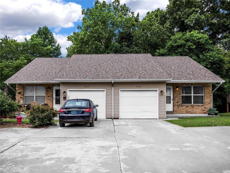 Live in one side/Rent the other!