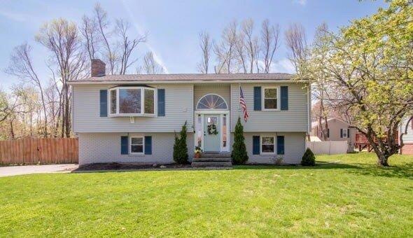 4 Fieldcrest Dr, Saco, ME 04072 - photo 1