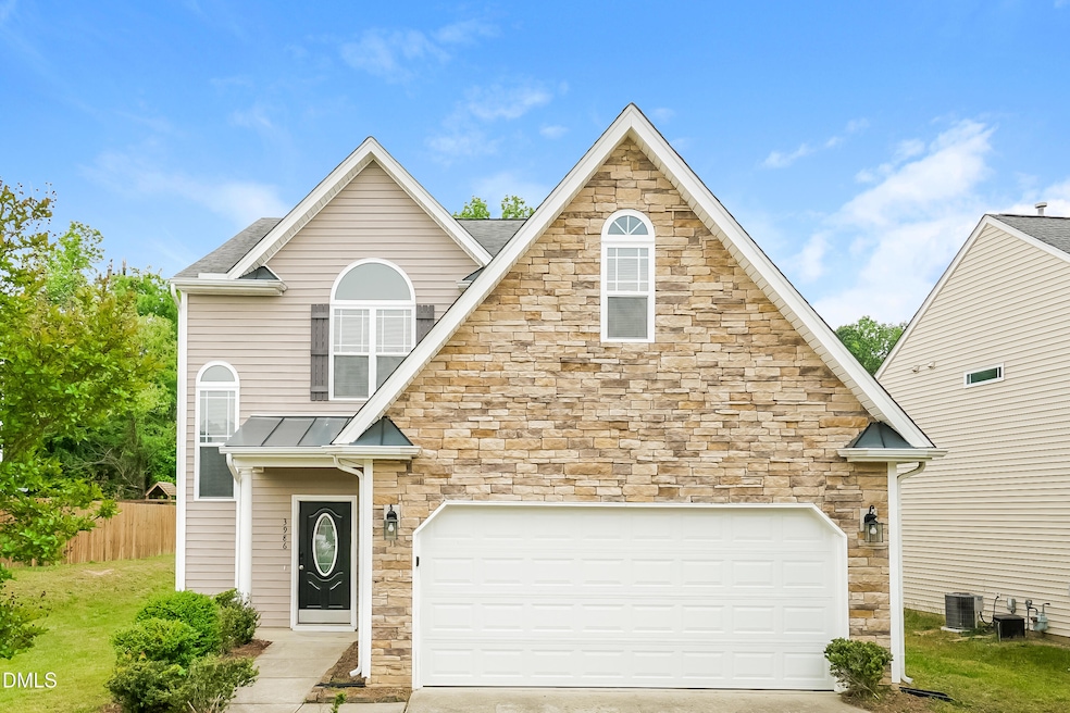 000-photo-front-view-10903841