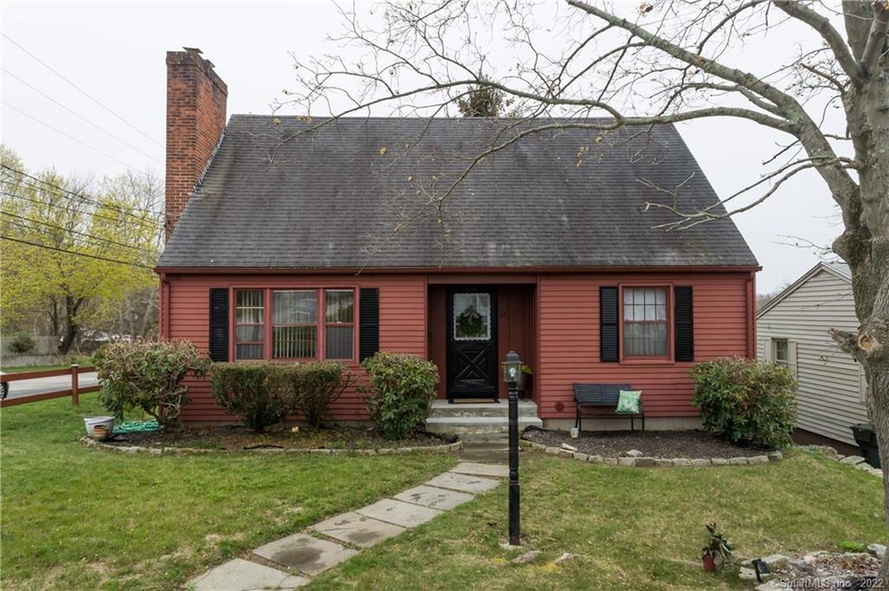 64 Sunset St, New London, CT 06320 - photo 1