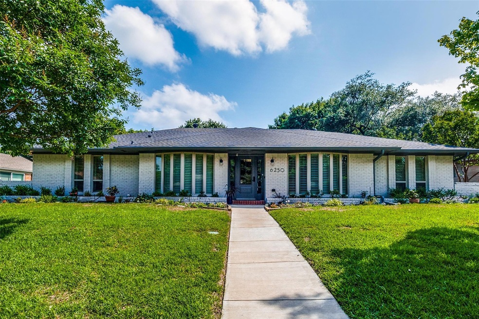 6250 Danbury Ln, Dallas, TX 75214 - photo 1